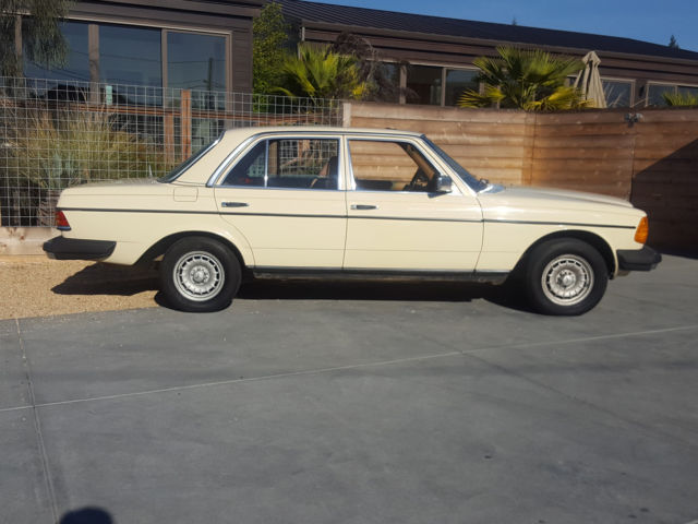 1982 Mercedes-Benz 300-Series 300D TURBODIESEL - photo 6