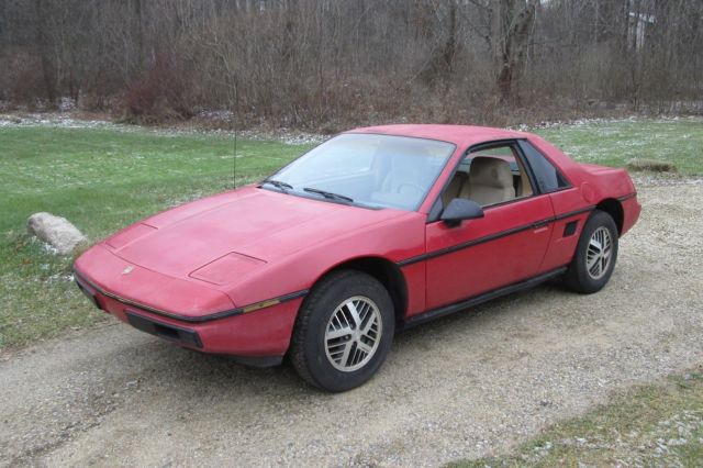 1984 Pontiac Fiero - photo 4