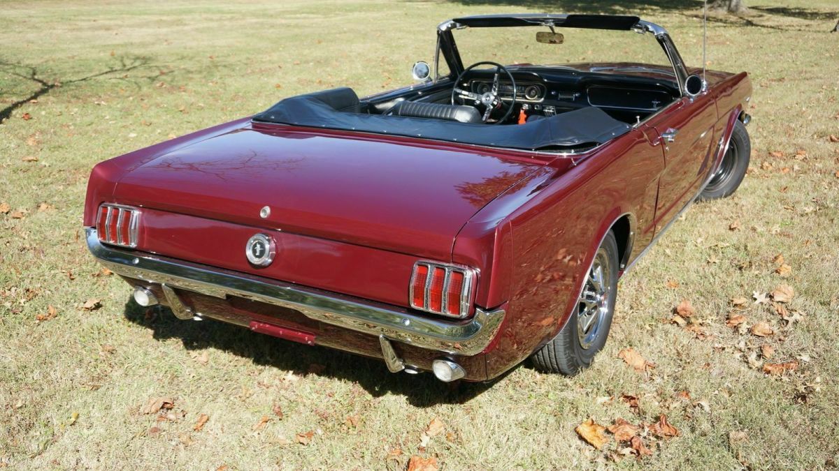 1965 Ford Mustang CONVERTIBLE - photo 9