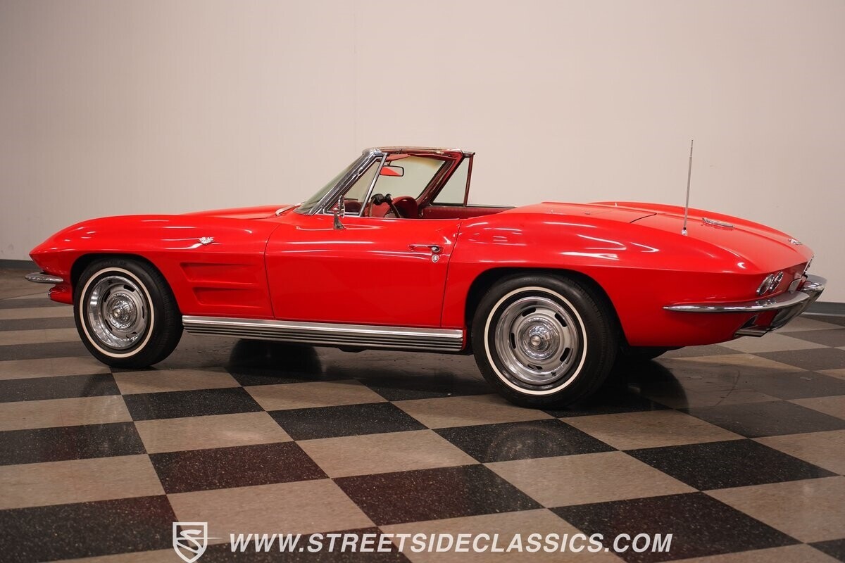 1964 Chevrolet Corvette Convertible - photo 11