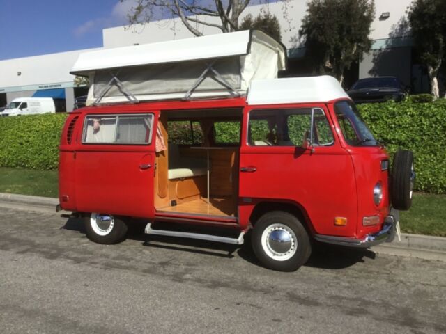 Nice, solid camper !!!! 1971 Volkswagen Bus/Vanagon Riviera