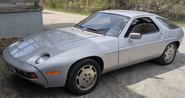 1980 Porsche 928 Coupe - photo 2