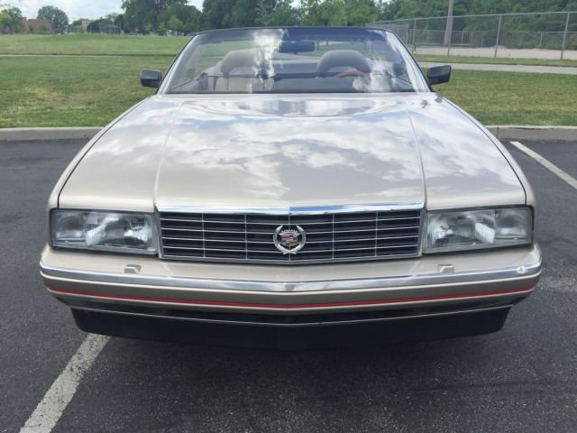 1990 Cadillac Allante - photo 2