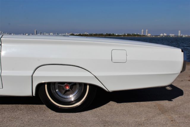 1966 Ford Thunderbird Convertible - photo 10