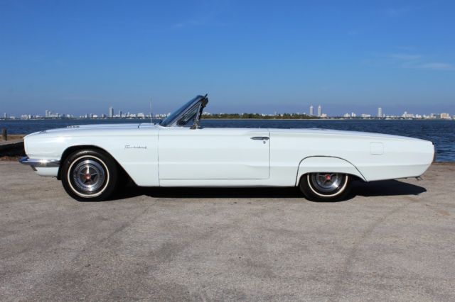 1966 Ford Thunderbird Convertible - photo 3