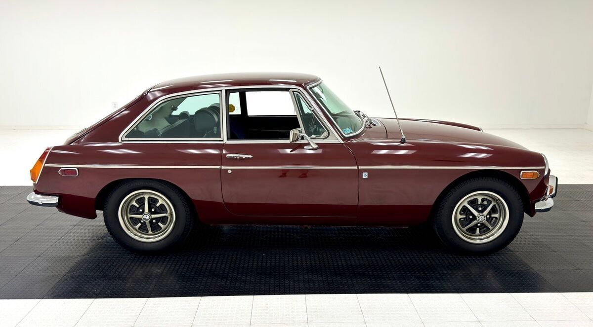 1973 MG MGB GT - photo 6