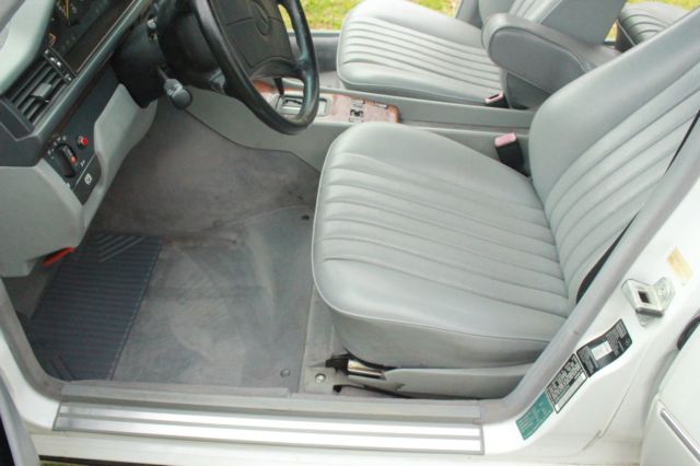 1990 Mercedes-Benz 300-Series - photo 10