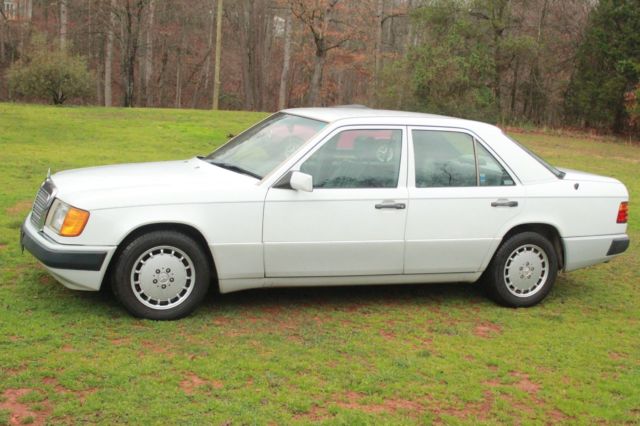 1990 Mercedes-Benz 300-Series - photo 2