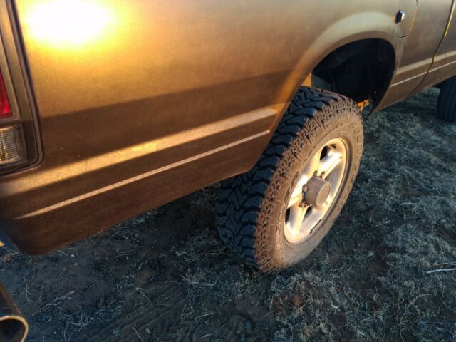 1985 Nissan Other Pickups - photo 12
