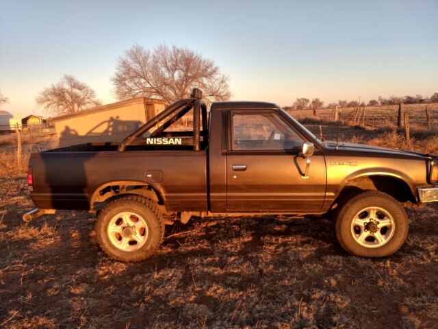 1985 Nissan Other Pickups - photo 4