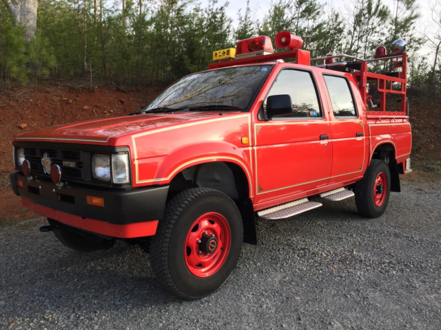 1988 Nissan Other Pickups 4 door