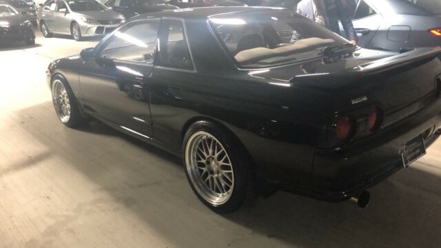 1993 Nissan GT-R - photo 2