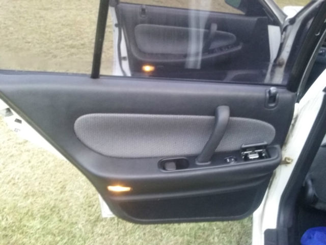 1992 Nissan Maxima SE - photo 4
