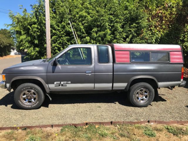 Nissan pickup 4x4 !! ONLY 87K MILES !! 1990 Nissan Other Pickups d21