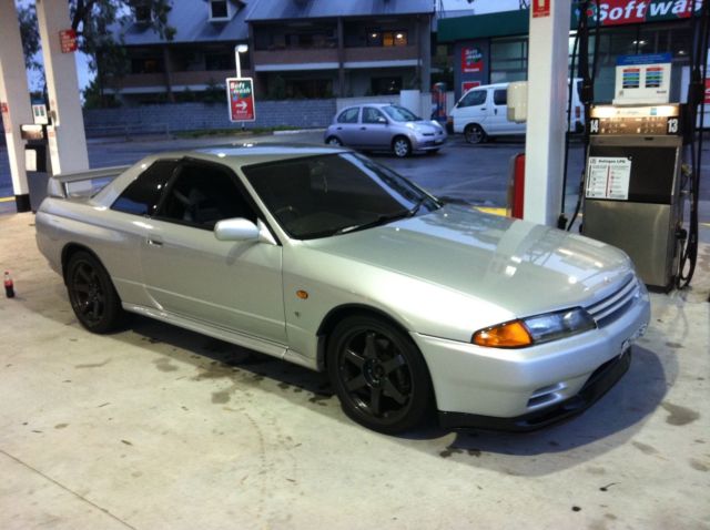 Nissan r32 gtr 1990 1990 Nissan GT-R