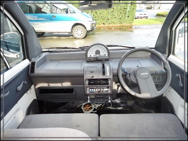 1989 Nissan S Cargo 2 Dr van - photo 4