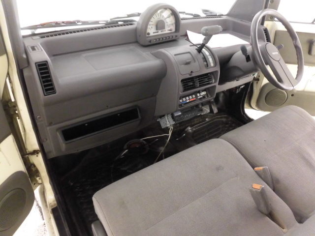 1989 Nissan S Cargo 2 Dr van - photo 8