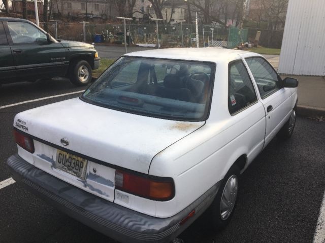 1991 Nissan Sentra SE - photo 4