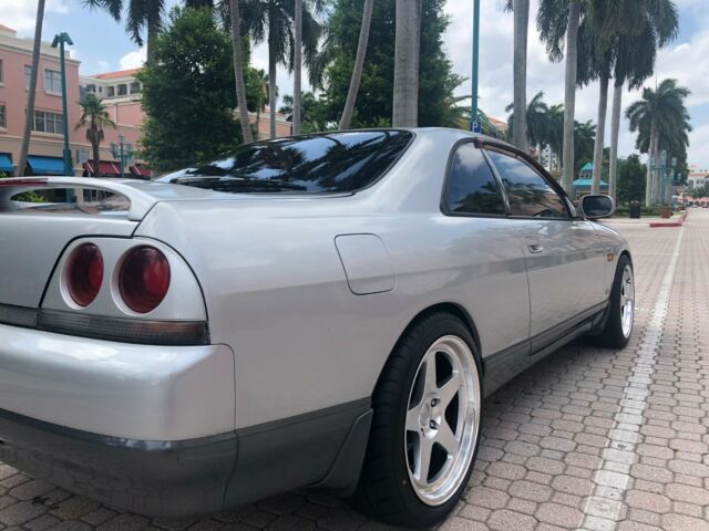 1993 Nissan GT-R - photo 8