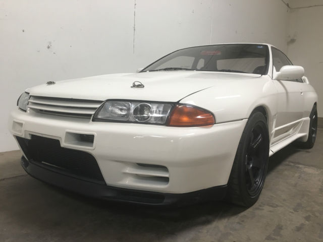 1990 Nissan GT-R - photo 2
