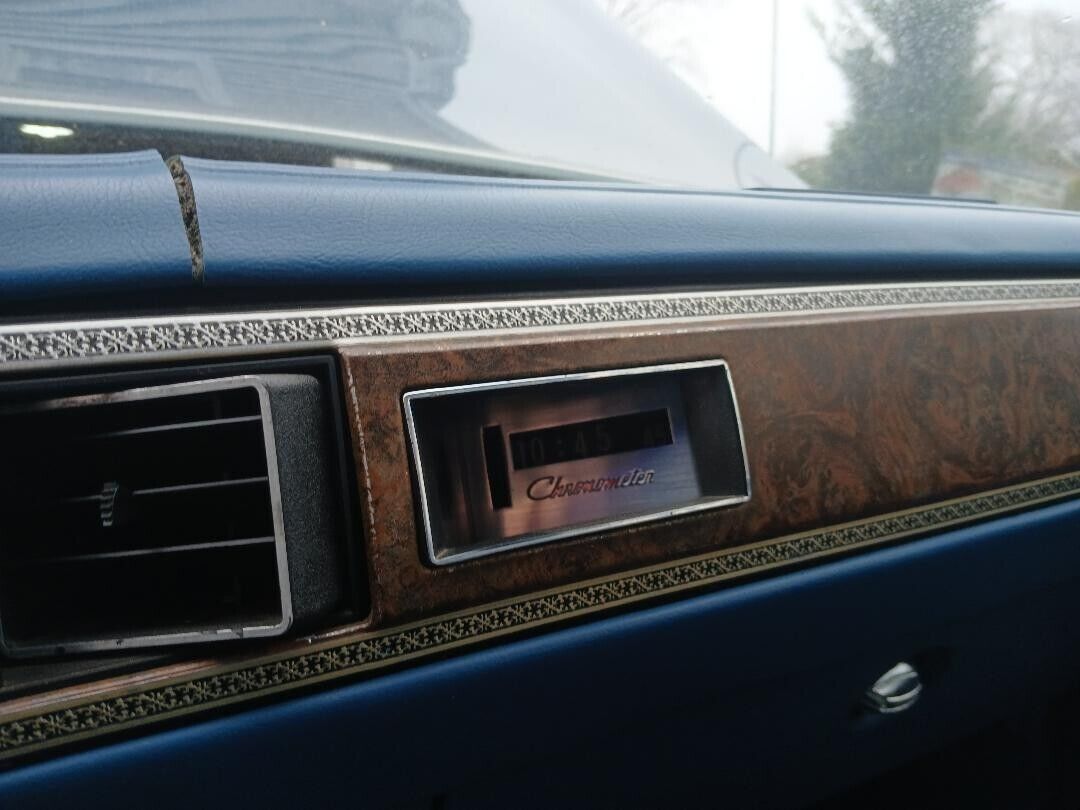 1975 Chrysler Cordoba Hardtop - photo 2