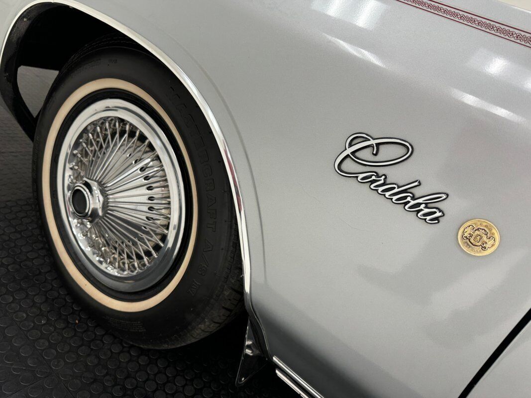 1976 Chrysler Cordoba Hardtop - photo 12
