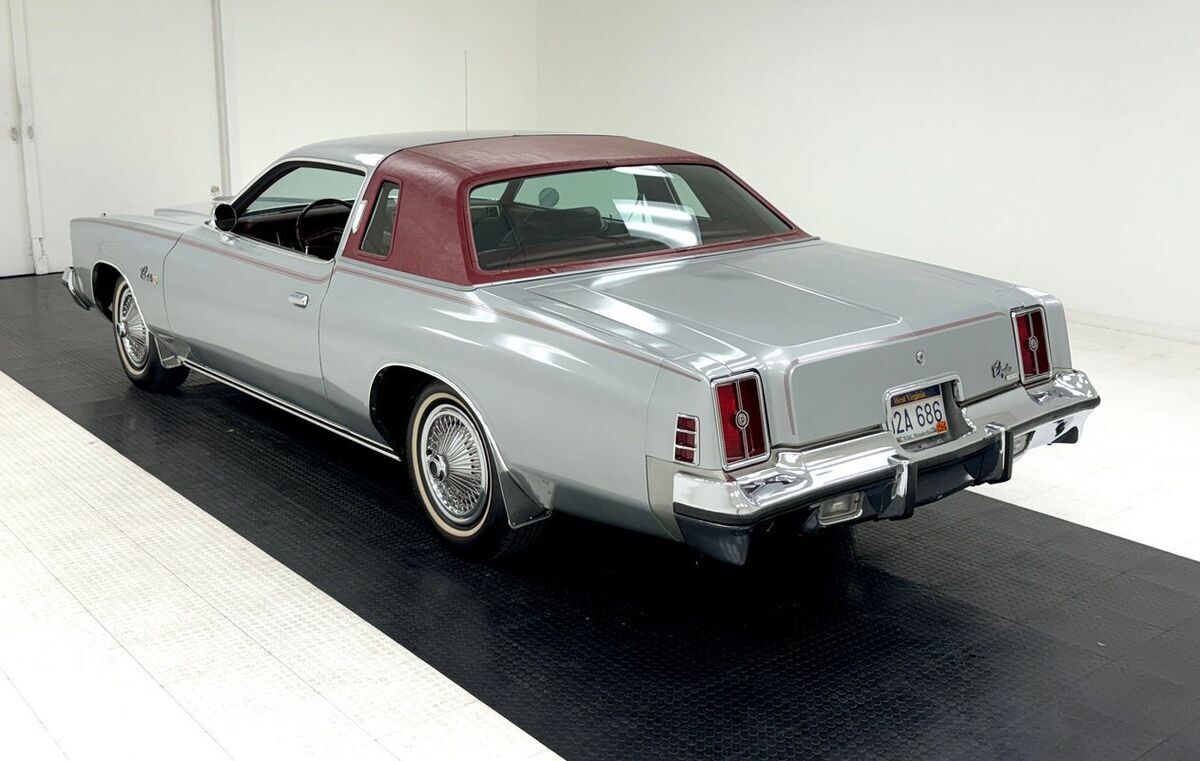 1976 Chrysler Cordoba Hardtop - photo 3
