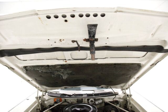 1970 Chrysler 300 Series Convertible - photo 11