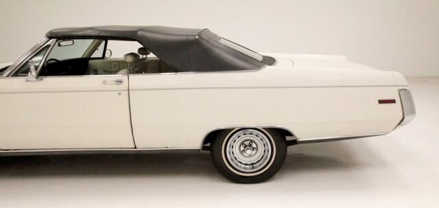 1970 Chrysler 300 Series Convertible - photo 4