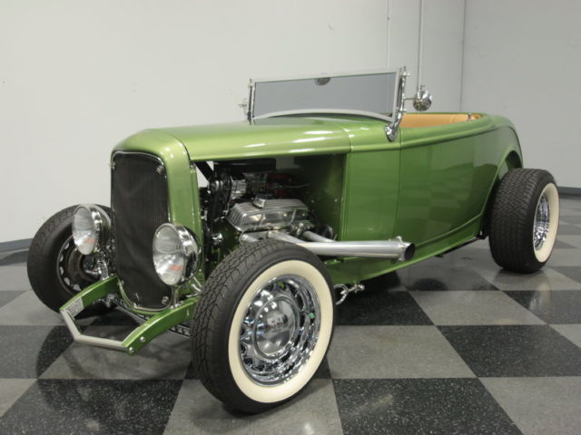 NO EXPENSE SPARED PRO BUILD, CRATE 350/290 HP, 4-LINK COILS, 4 DISC, FRESH/CLEAN 1932 Ford Roadster