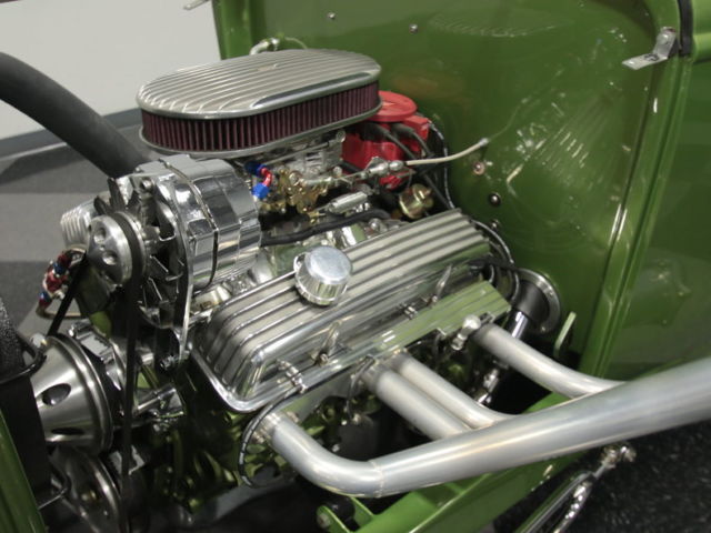 1932 Ford Roadster - photo 3