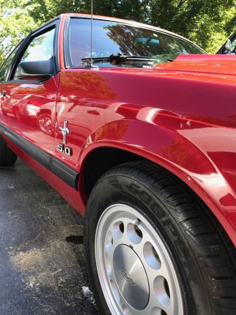1988 Ford Mustang LX Hatchback 2-Door - photo 11