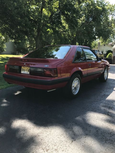 1988 Ford Mustang LX Hatchback 2-Door - photo 5