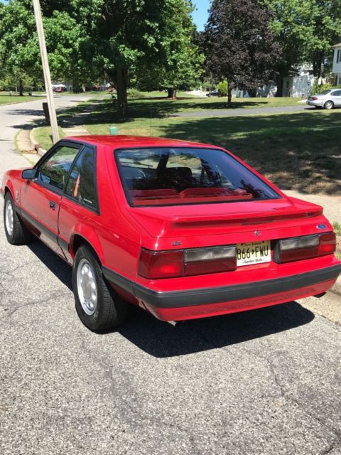 1988 Ford Mustang LX Hatchback 2-Door - photo 8