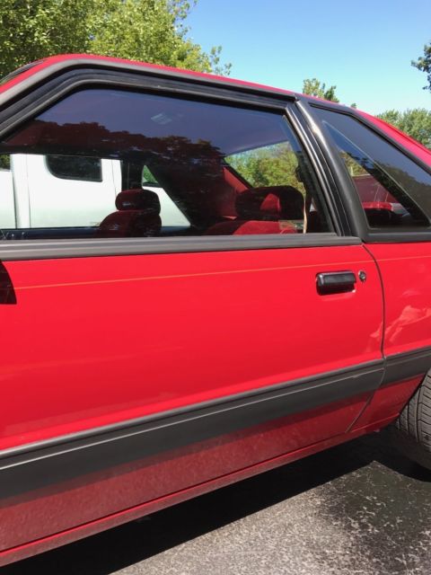 1988 Ford Mustang LX Hatchback 2-Door - photo 9