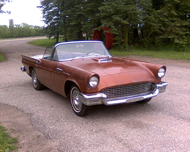 NO RESERVE - 1957 Thunderbird E Code - Factory Dual 4 Barrels - Very Rare Option 1957 Ford Thunderbird Rare E Code - Dual 4BBL