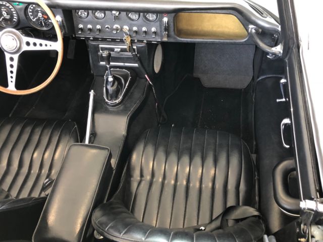 1964 Jaguar E-Type XKE - photo 13