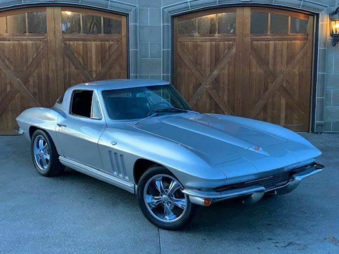 NO RESERVE 1965 CHEVROLET CORVETTE RESTOMOD CUSTON DUAL 4 BBL 4 SPEED RESTORED 1965 Chevrolet Corvette NO RESERVE