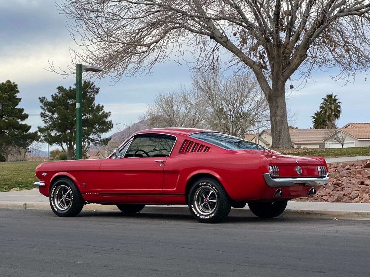 1965 Ford Mustang FASTBACK GT - photo 3