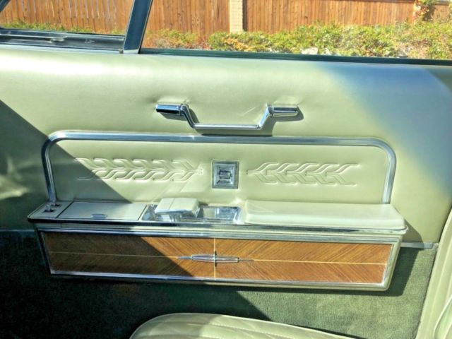 1966 Lincoln Continental - photo 12