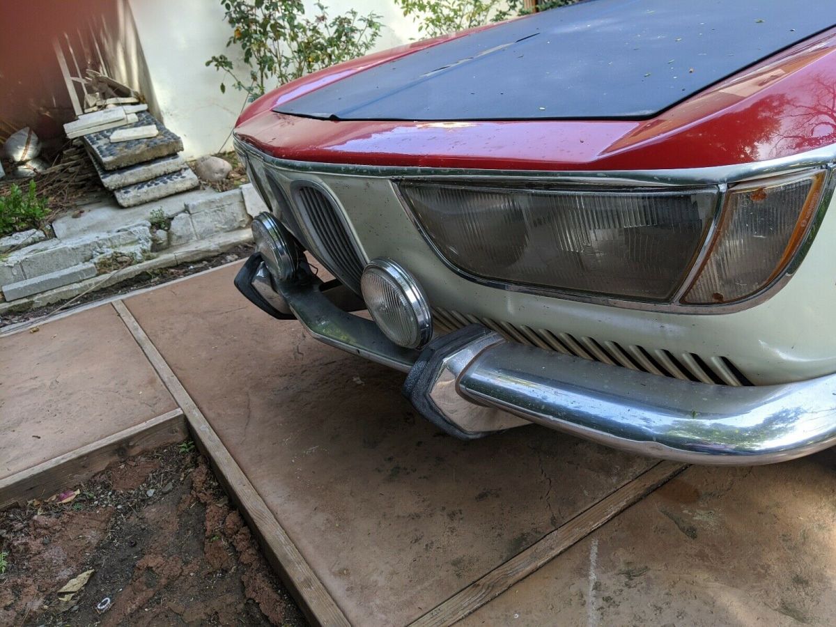 1967 BMW 2000CS Red Vinyl - photo 3