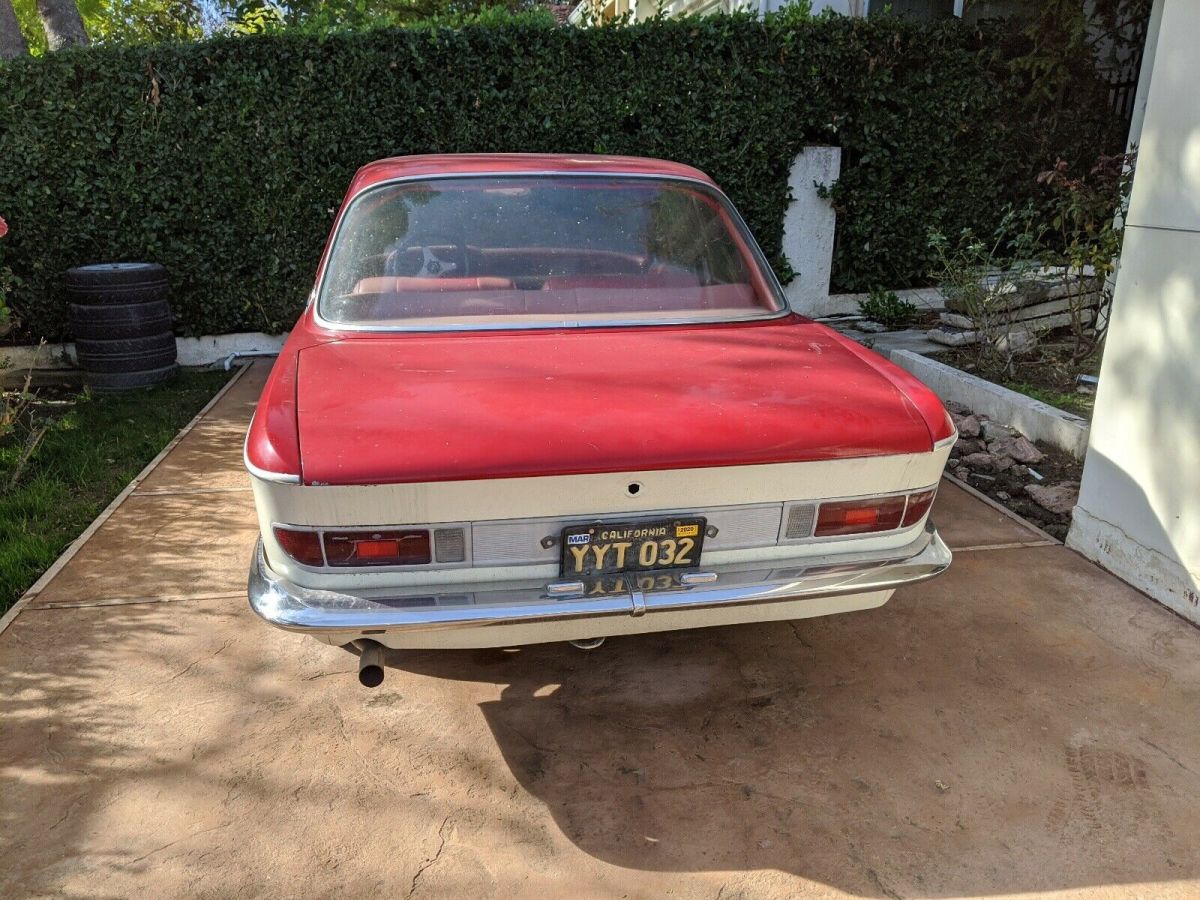 1967 BMW 2000CS Red Vinyl - photo 4
