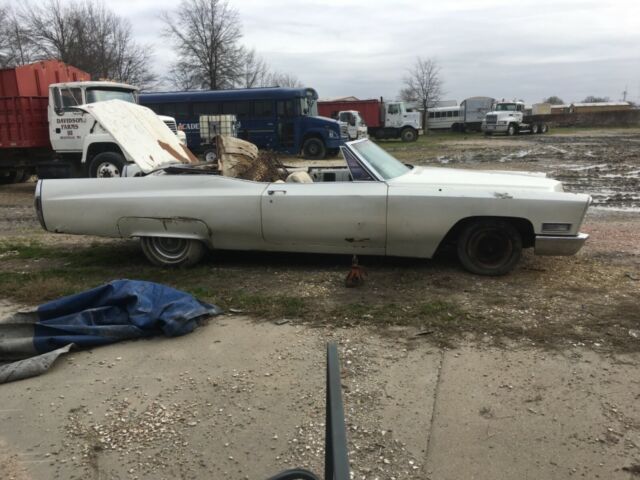 1968 Cadillac DeVille Convertible - photo 9