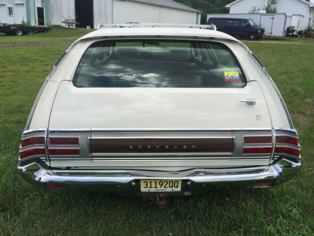 1972 Chrysler Town & Country - photo 6