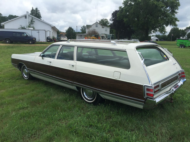 1972 Chrysler Town & Country - photo 7