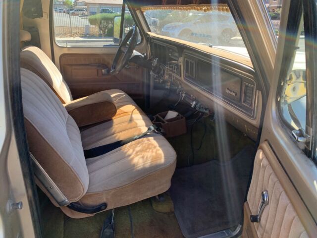 1973 Ford F-350 CAMPER SPEICAL - photo 9