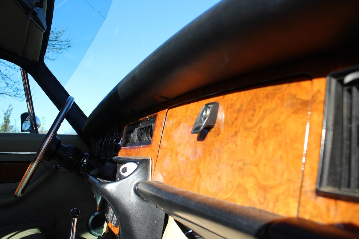 1974 Jaguar XJ - photo 13