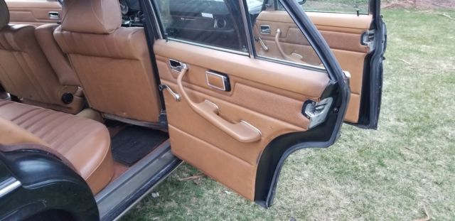 1975 Mercedes-Benz 200-Series Base 240D 4 speed 4 cylinder diesel sedan - photo 13