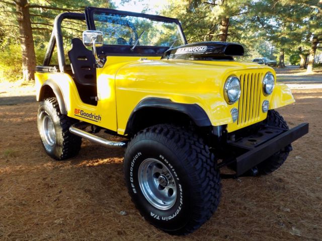 No Reserve 1976 Jeep CJ5 3-Speed Manual Chevy 350 4WD BF Goodrich Fiberglass Tub 1976 Jeep CJ CJ5