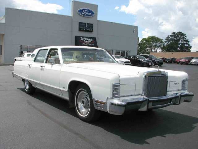 NO RESERVE - 1977 CONTINENTAL TOWN CAR - 33,349 ORIGINAL MILES - GOOD CONDITION 1977 Lincoln Continental TOWN CAR